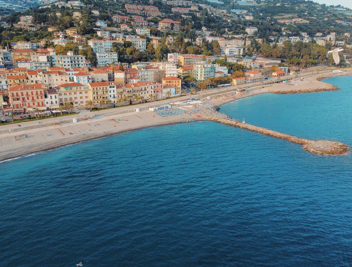 Residence Regina del Mare, Ospedaletti — Conversione di edificio storico